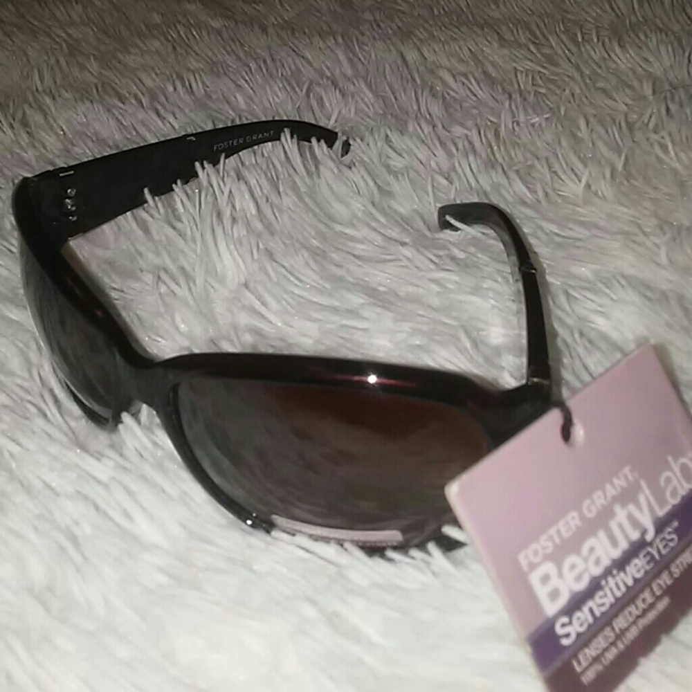 Foster Grant Sensitive Eye Sunglasses